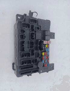 MITSUBISHI OUTLANDER III MODUŁ SKRZYNKA BEZPIECZNIKÓW 8637A862 1