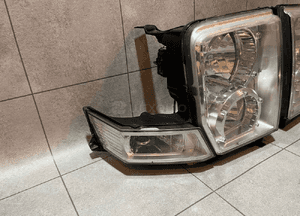 Jeep commander xk xh lampy przód oryginał uk ładne 12