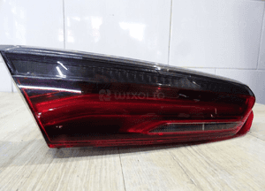 Lampa tylna bmw G14 G16 h7744577513 lewa w klapę 4
