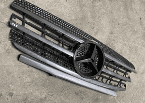Mercedes ML 163 atrapa grill oryginał listwa chrom 1