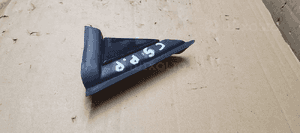Osłona zaślepka trójkąt błotnika prawa Citroen C5 III 9686554480 2