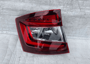Skoda fabia lift kombi lampa tylna lewa led 13- 1