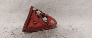 Tyl tylna lampa lewa toyota avensis T22 kombi 4