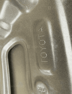 Blotnik przod przedni prawy toyota chr c-hr i 1 2016-2023 bardzo ladny 6