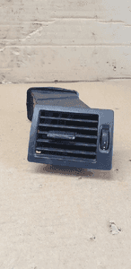 Kratka nawiewu powietrza lewa Mercedes W245 A1698300254 2