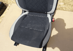 Fotele prawy przód nissan micra K14 4