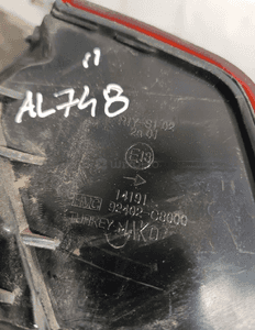 Lampa prawy tył w błotnik hyundai I20 ii 92402-C8000 4