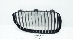 Atrapa grill nerka prawa bmw E90 E92 E93 7157276 1
