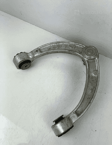 WAHACZ MERCEDES W166 16614 PRZÓD GÓRNY 2