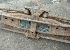 Mazda 626 97-02 Sanki belka z wahaczami tył tylne 4