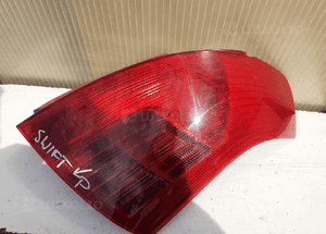 Lampa tylna tył prawa suzuki swift uszkodzona oryginał wysyłka! 1