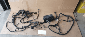 Skrzynka bezpieczników wiązka instalacja Ford Focus MK2 Lift 1.6 TDCI AM5T-14K733-KHC 1