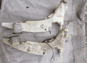 Zbiorniczek spryskiwaczy Ford Focus Mk1 XS41-17618-CF 1