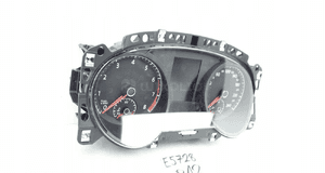 LICZNIK ZEGARY VOLKSWAGEN SPORTSVAN 47566KM 517920740D 2