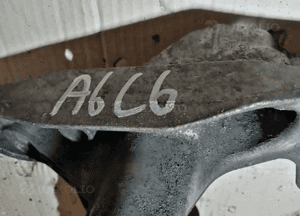Łapa silnika lewa mocowanie Audi A6 C6 2.0 TDI 4F0199351AG 5