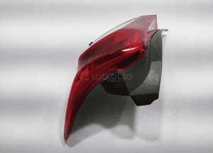Lampa prawa prawy tył tylna toyota yaris iii 2011-2014 europa 3