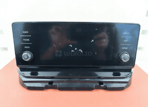 Skoda Octavia Mk4 WYŚWIETLACZ MONITOR EKRAN 5E3035869C Uszkodzony 1