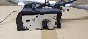 Zamek prawy przód przedni prawy BMW E46 7PIN Europa 8253433 3