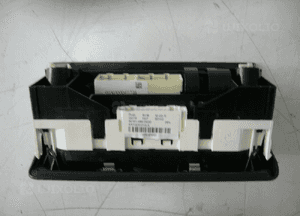 Audi A1 8X panel nawiewu klimatyzacji 8X0820045A 3
