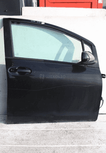 Drzwi prawe przednie TOYOTA YARIS II 1