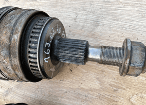 MERCEDES ML 163 Półoś tyl tylna most wahacz amortyzator  Piasta  4.0 cdi 8