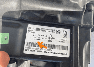 Vw polo lift 6C lampa prawa i lewa 14- 9