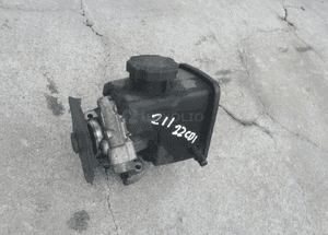 MERCEDES E 211 delphi 646 pompa wspomagania uszkodzona zbiorniczek