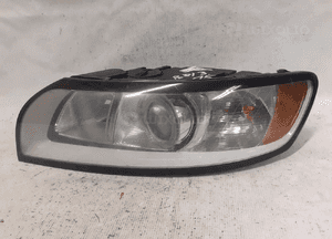 Przod przednia lampa lewa volvo V50 S40 1