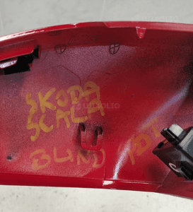 SKODA SCALA OSŁONA NAKŁADKA OBUDOWA LUSTERKA PRAWA wyświetlacz martwego pola 5