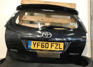 Klapa tył tylna bagażnika do toyota verso 209 czarna 5