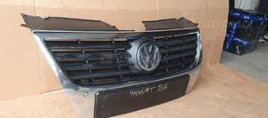 Atrapa grill emblemat chrom pod PDC VW Passat B6 3C0853651AF 3C0853651AD 4