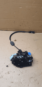 Zamek drzwi lewy przód 9 PIN VW Golf V Plus 3D1837015 1