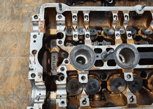 Glowica 078103373AH Zawory Szklanki LEWA V6 2.4 2.8 AUDI A4 B6 A6 C5 VW Passat Skoda 2