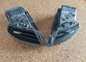 Kratka nawiewu prawa lewa przód przednia opel zafira c 13427381 13427382 1