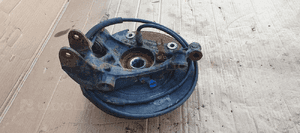 Zwrotnica piasta prawy tył tylna prawa VW Touareg 7L 3