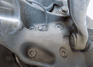 BMW 3 F3031 Zwrotnica Przednia - Prawa - 6448 9