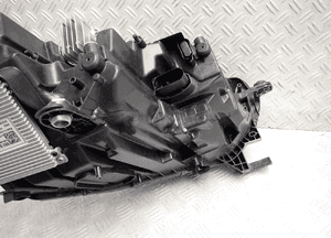 Lampa lewy przód skoda octavia iv 5E4941015A radom 5