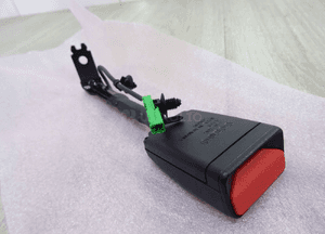Klamra pasa bezpieczeństwa volvo XC40 ii 31462806 2