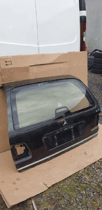 Szyba klapy bagażnika tył tylna Mercedes W210 Kombi 3