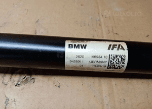 Wał napędowy przód przedni wałek BMW M5 G30 F90 4.4 4x4 9425911 4