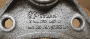 Wahacz lewy przód przedni górny VW Touareg 7L0407047A 5