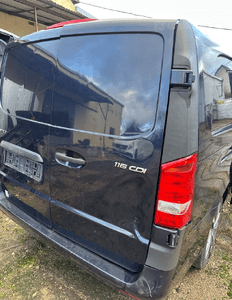 MERCEDES vito 447 drzwi tył skrzydełka zawiasy  lampa zderzaka pdc lakier 5890 7