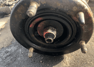 Amortyzator poduszka zawieszenia przedni prawy Range Rover LM L322 2002-2005 2