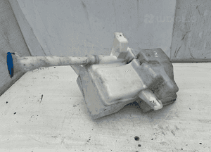 Zbiornik płynu spryskiwaczy pompka volvo V40 ii 31391615 2012- 3