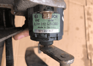 Potencjometr pedał gazu BOSCH 0281002329 LAND ROVER FREELANDER 2
