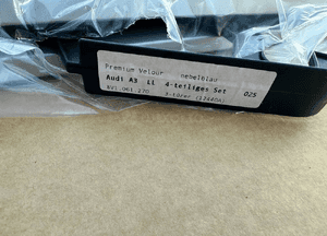 Dywaniki welurowe Audi A3 8V1061270 2