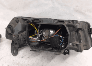 Przod przednia lampa lewa audi A6 C6 4