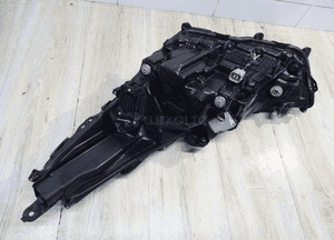 Lampa prawy przód toyota highlander 10000-8a06k 11