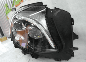 Mercedes A253 253 glc W253 lampa przednia prawa przód 4