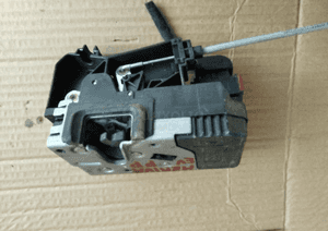 Opel Meriva A zamek drzwi przod przednich prawy GF 13154792 6